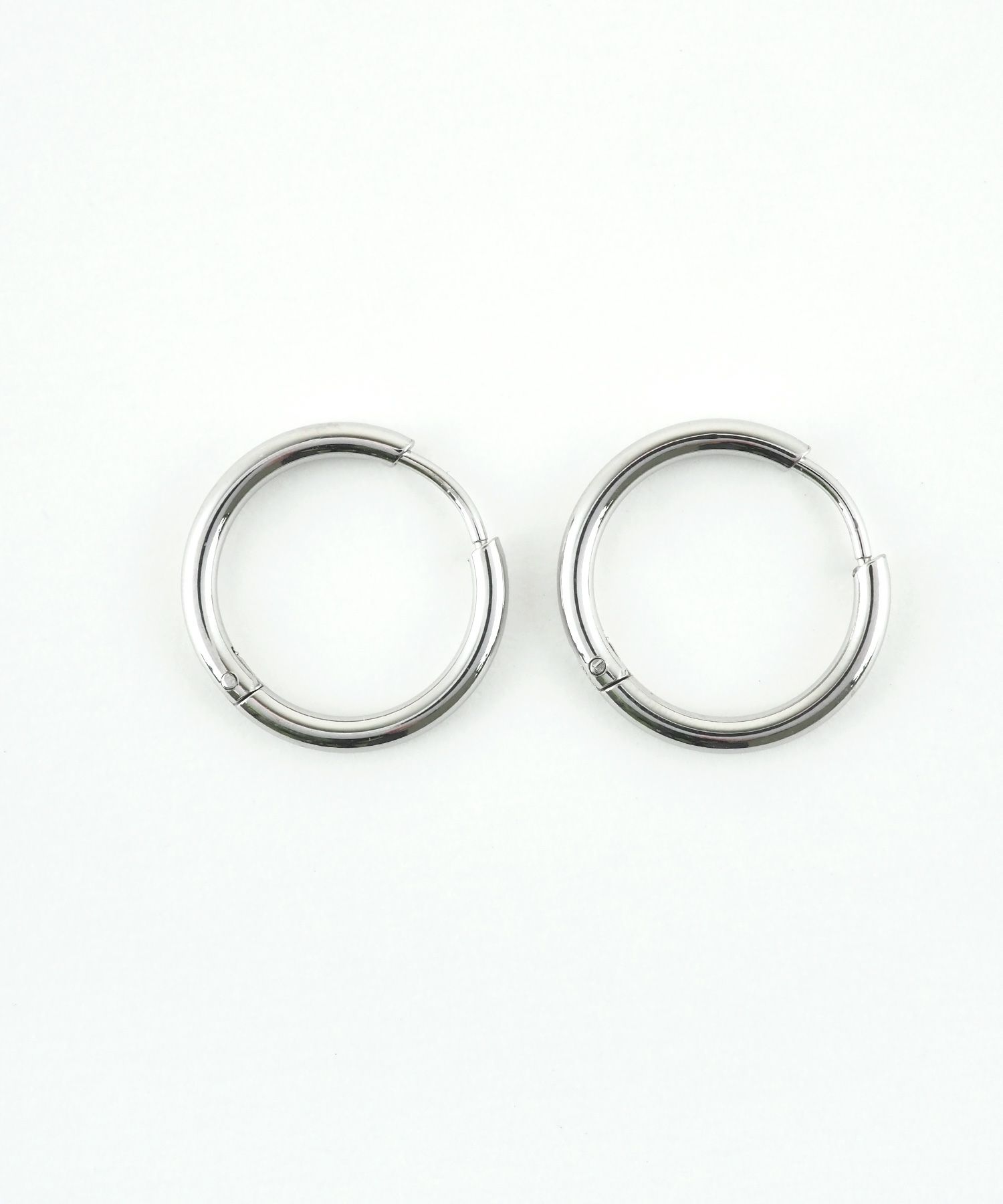 18mmシンプルステンレスフープワンタッチピアス