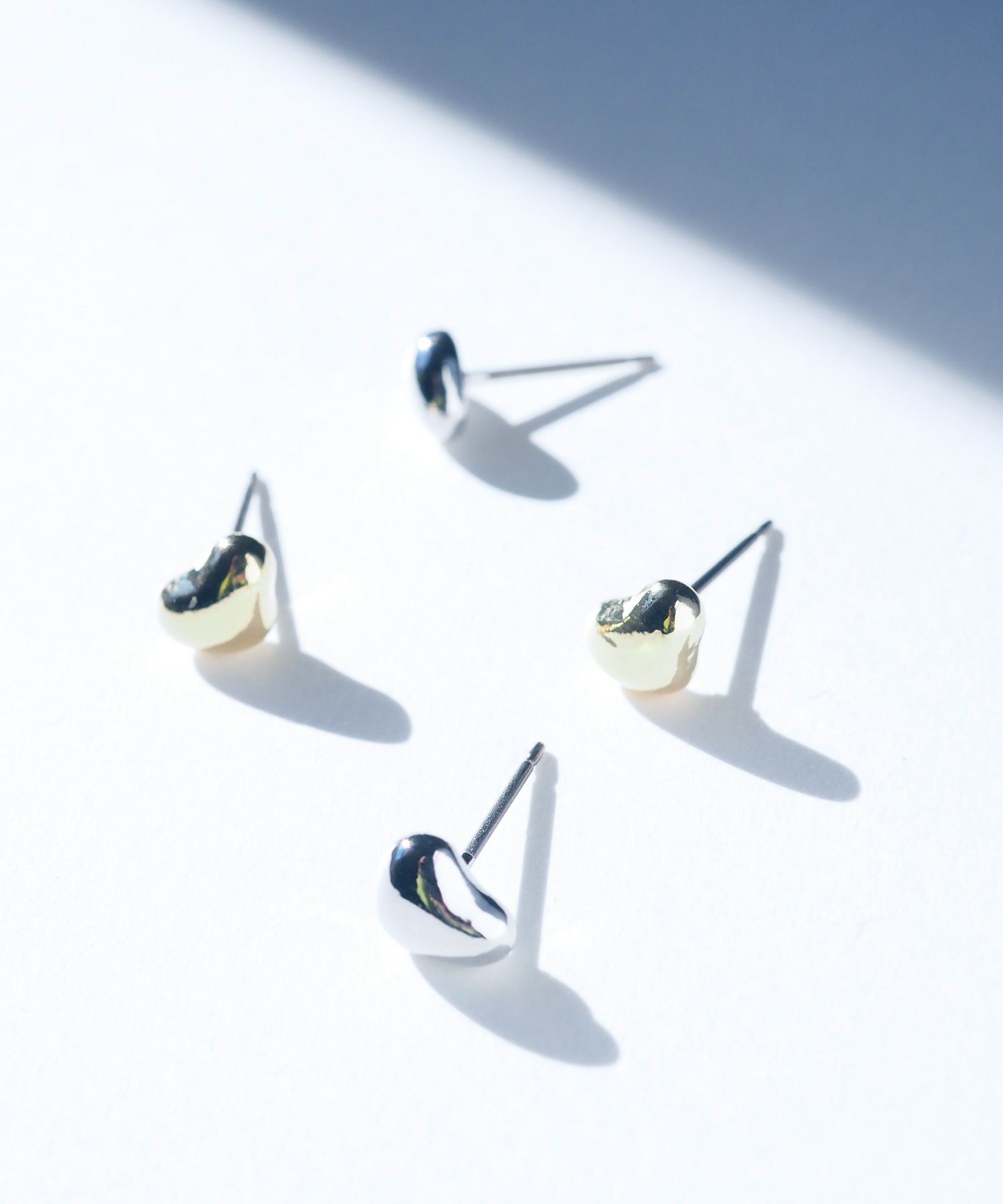 プチハートピュアチタンポストピアス【ISS】