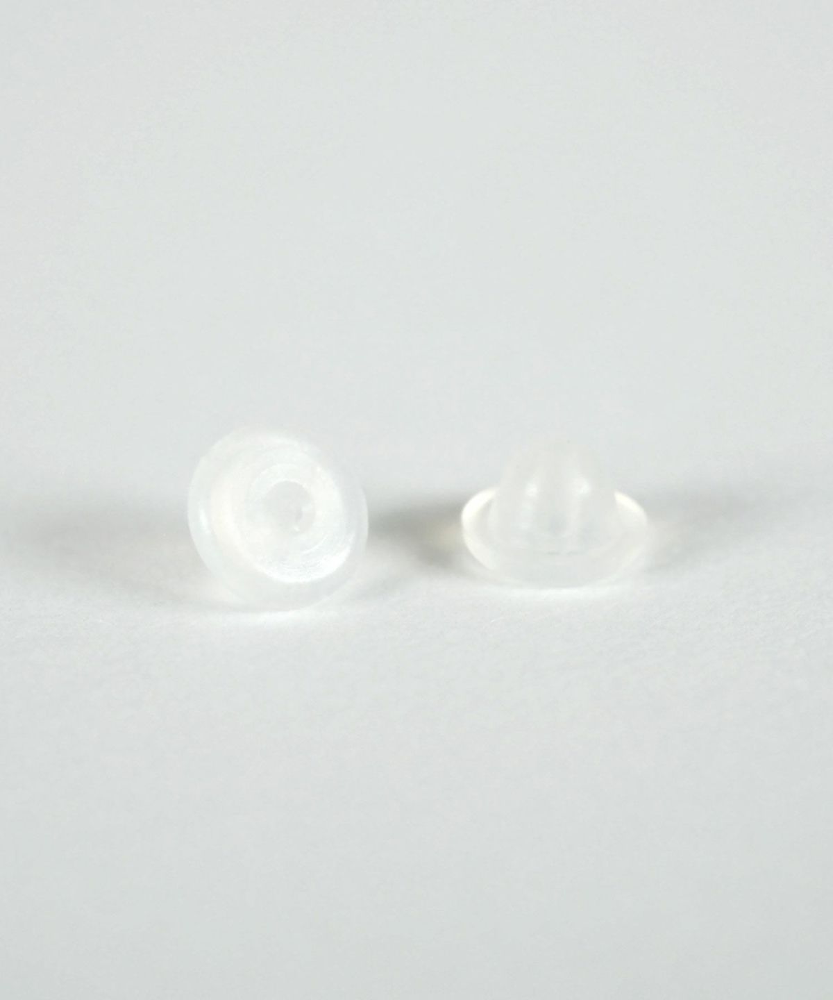 ツインパール樹脂コーティングポストピアス【ISS】
