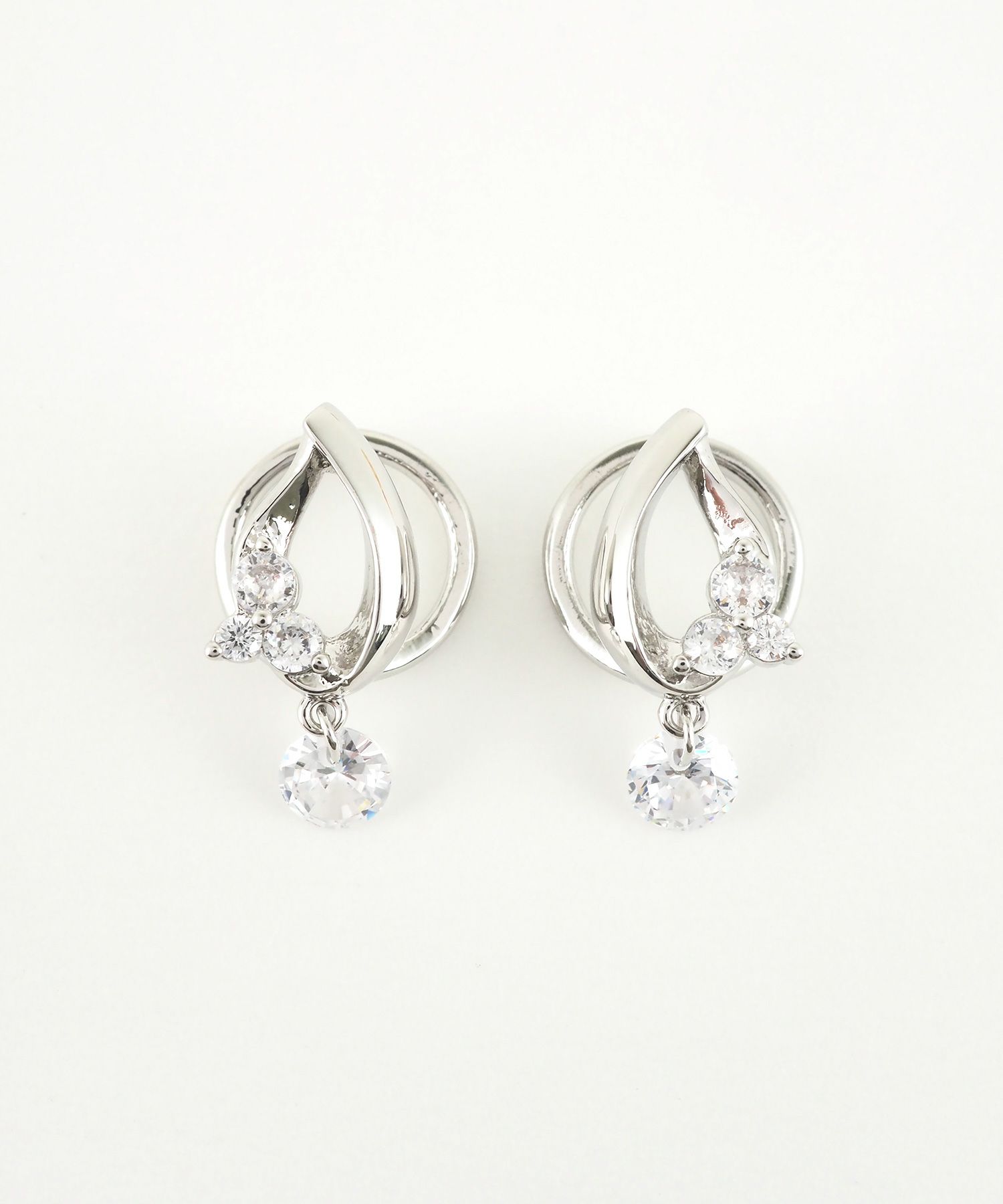 ピュアドロップラウンドメタルイヤリング