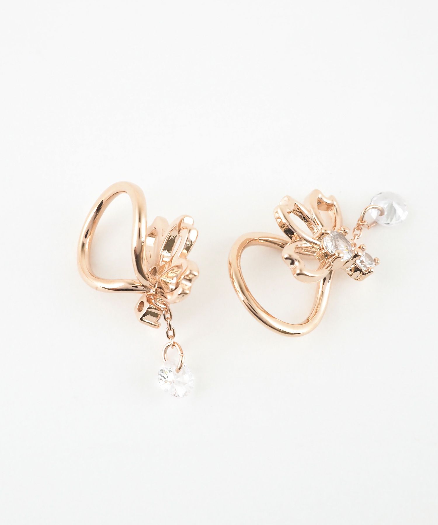 ルーチェサクララウンドメタルイヤリング