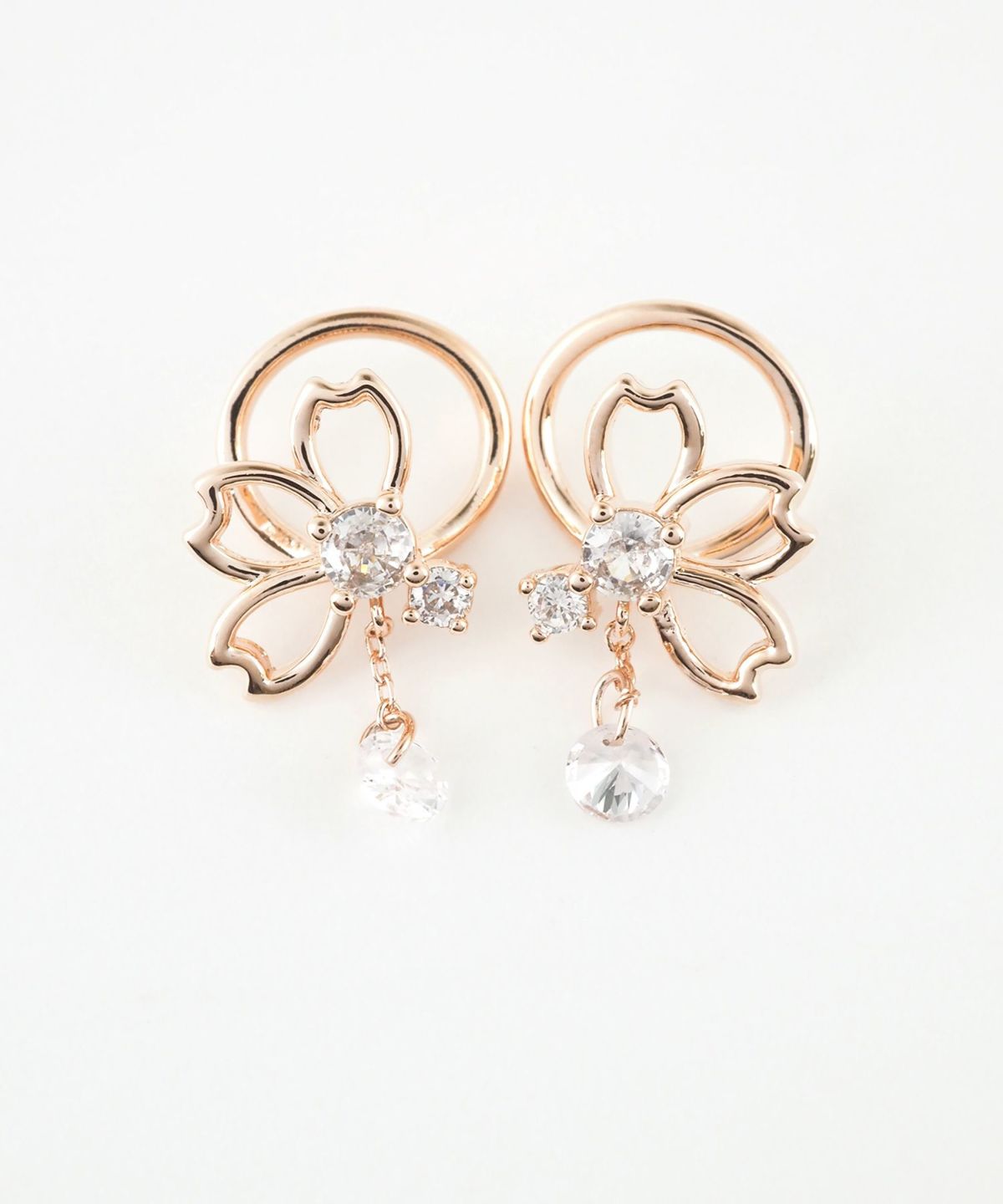 ルーチェサクララウンドメタルイヤリング