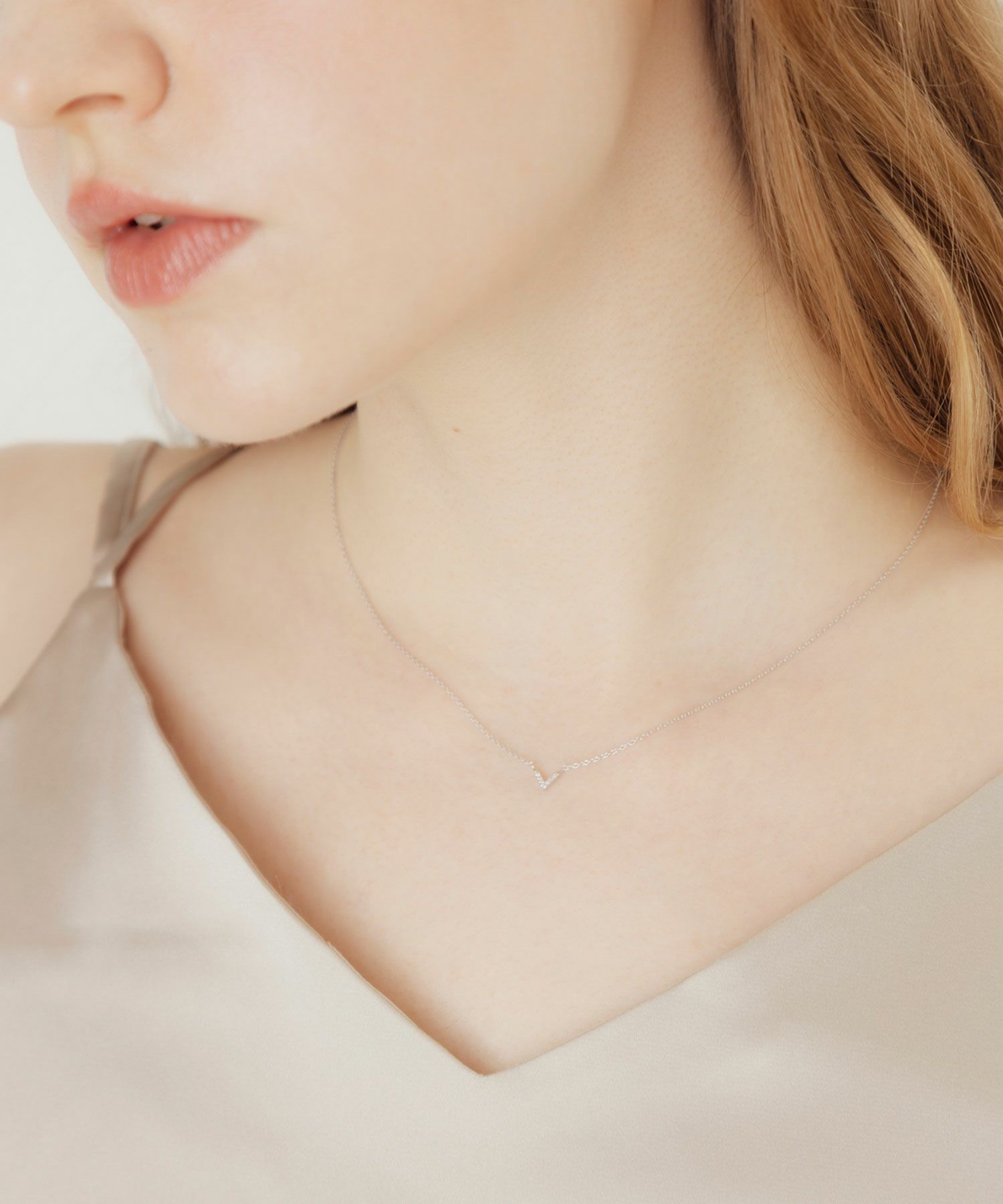 [SV925]Vモチーフメレダイヤモンドプチペンダント