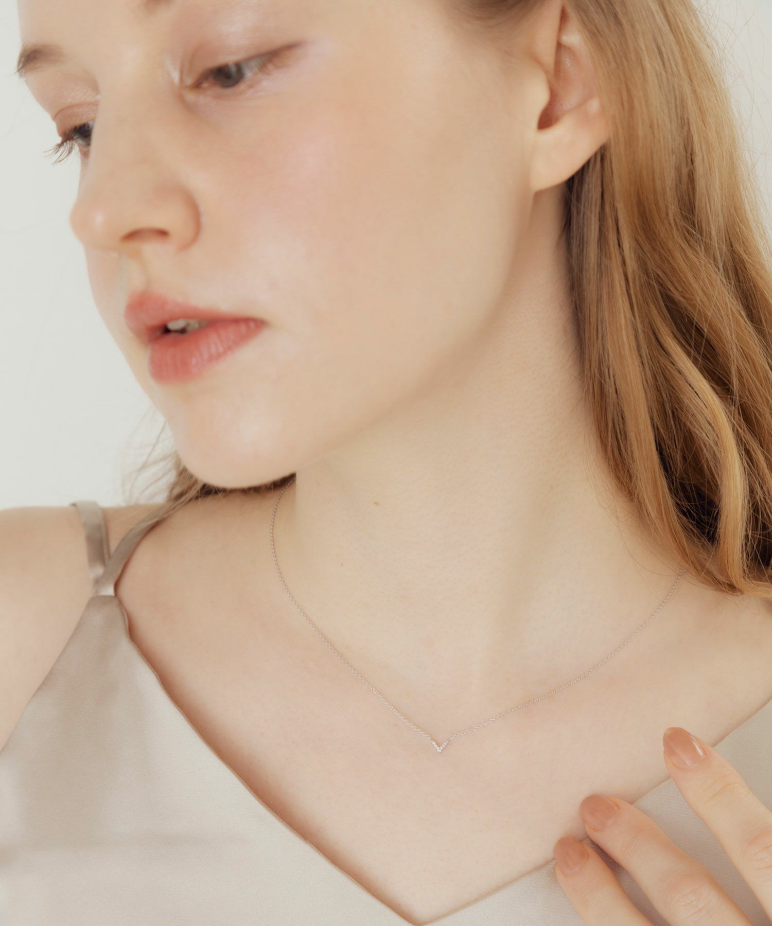 [SV925]Vモチーフメレダイヤモンドプチペンダント