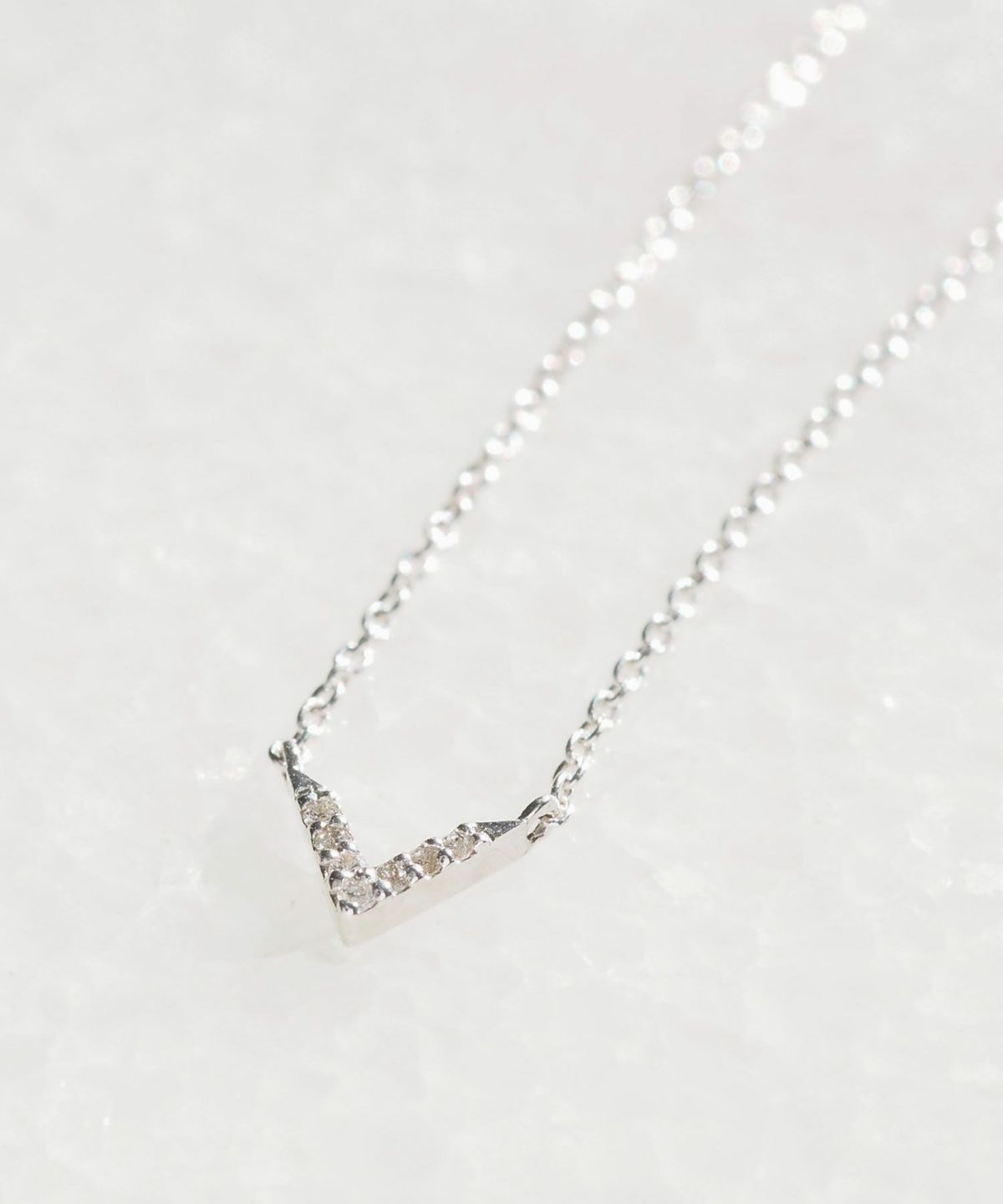 [SV925]Vモチーフメレダイヤモンドプチペンダント