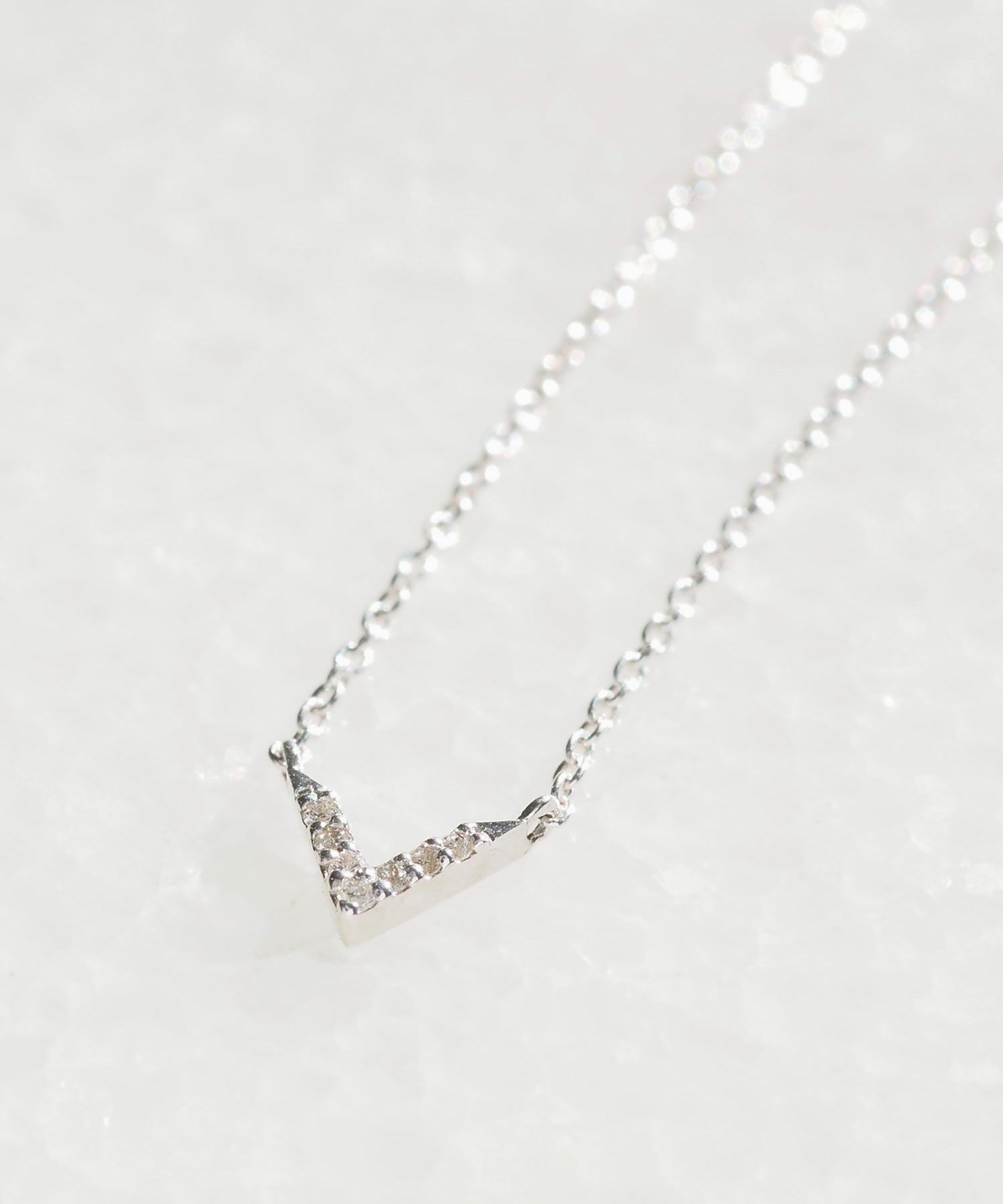 [SV925]Vモチーフメレダイヤモンドプチペンダント