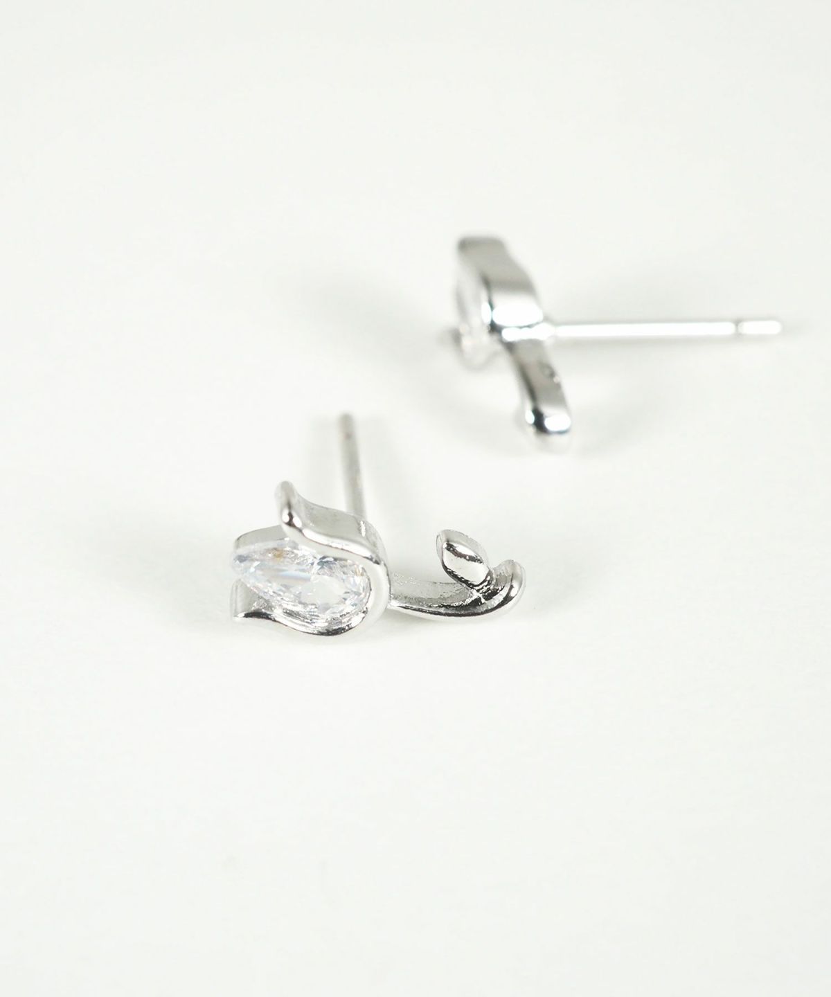 キュービックチューリップピアス