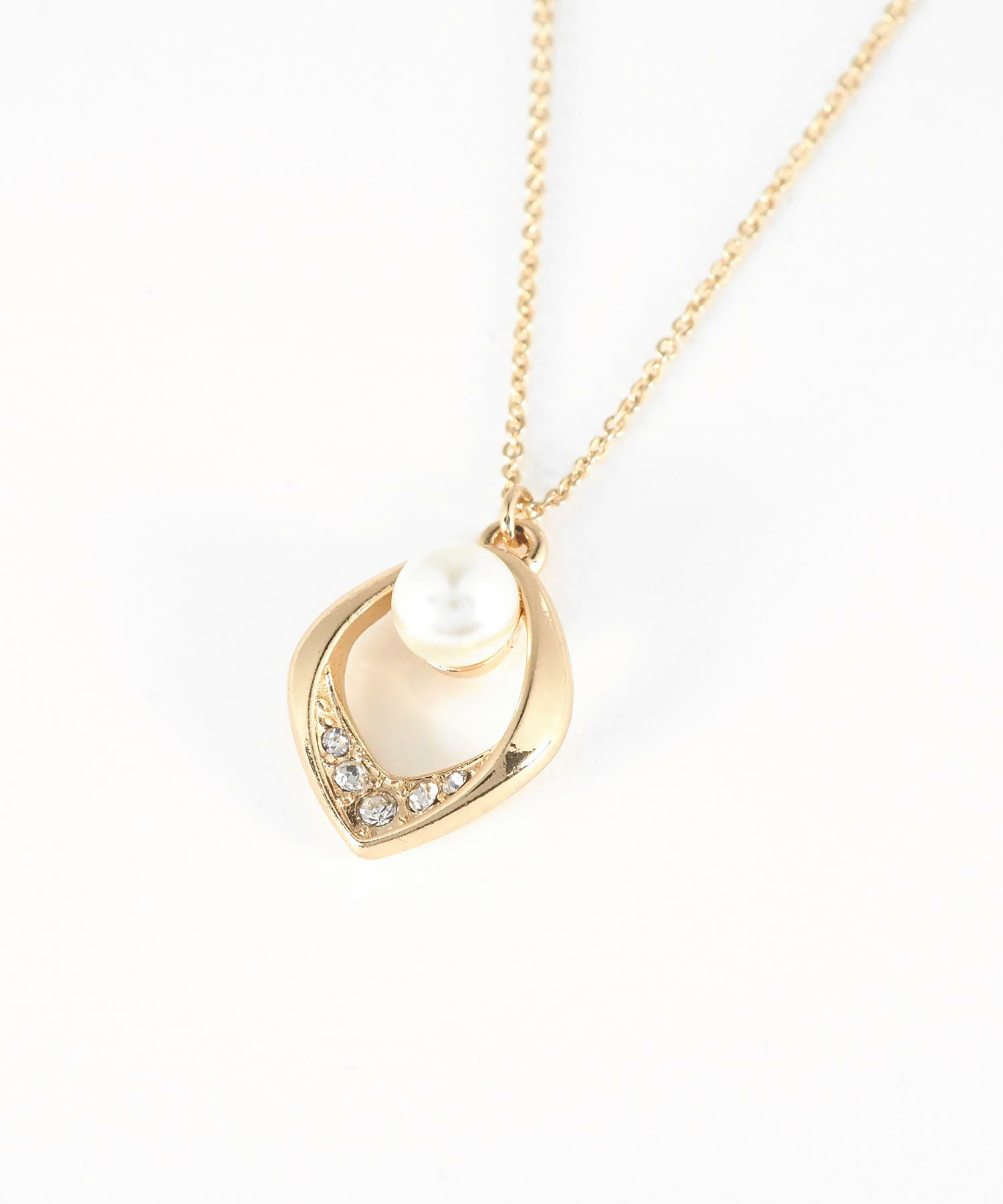 パールストーンマグネットネックレス