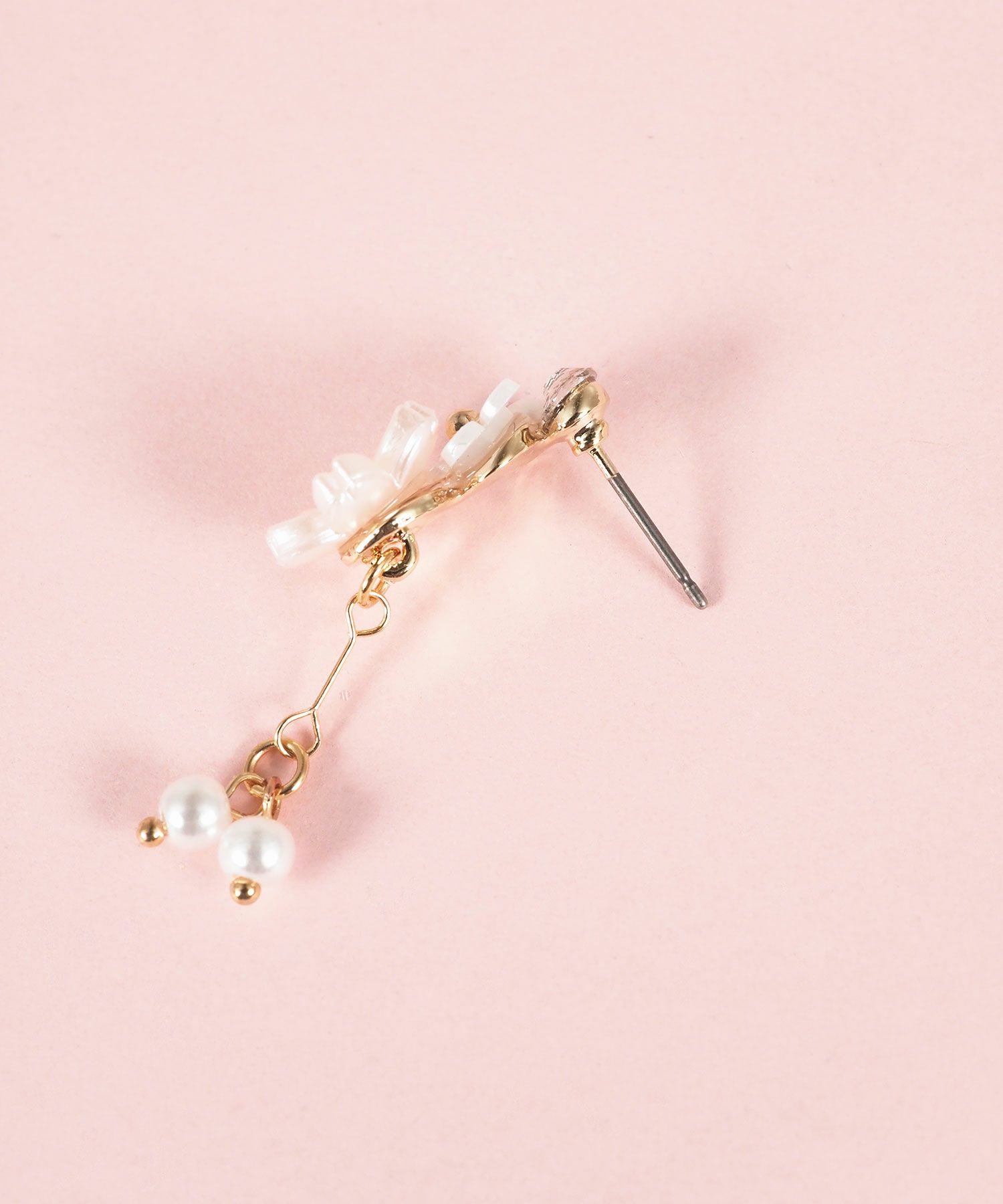 SAKURAパールチタンポストピアス