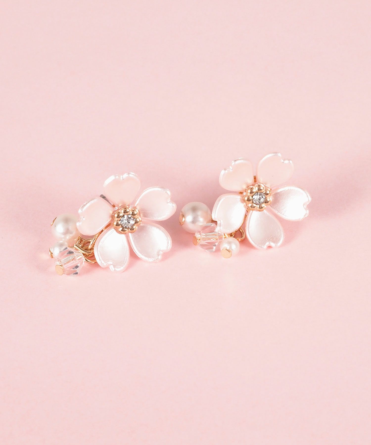 SAKURAチタンポストピアス