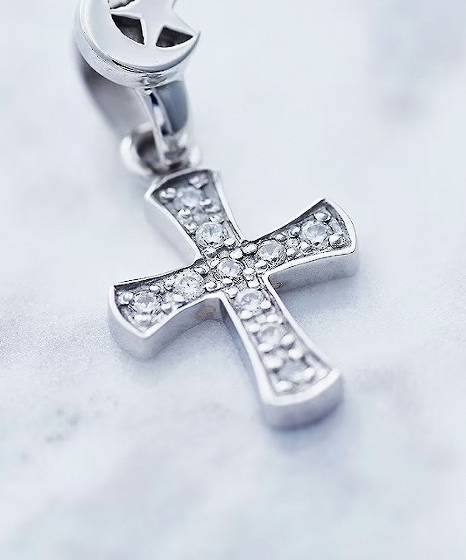 CRUZクロスペンダントトップ【Crescent Luna】