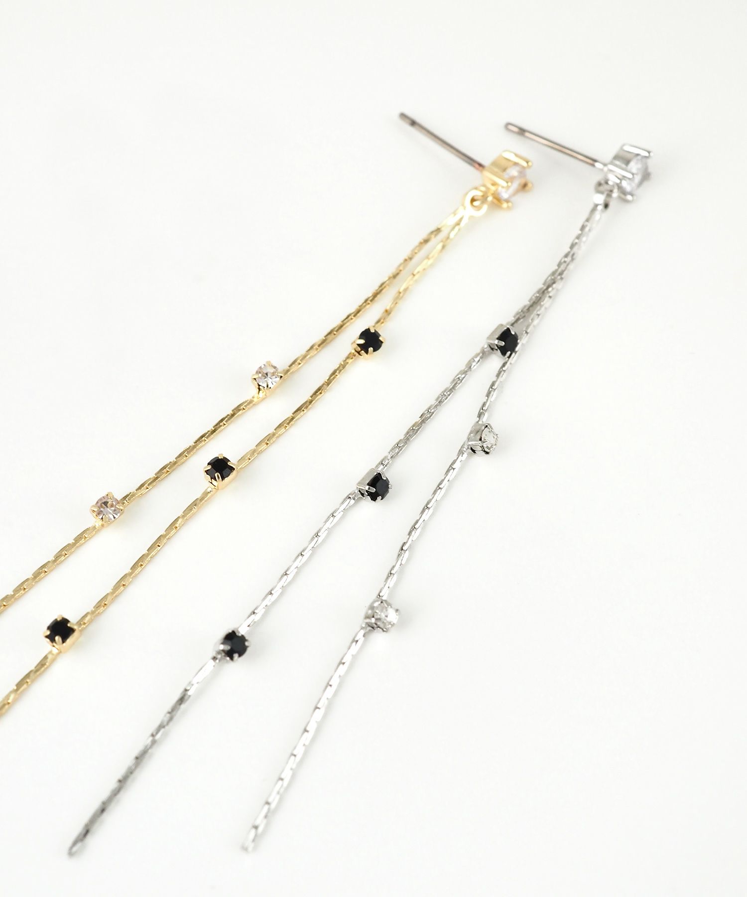 モノトーンビジューチェーンチタンポストピアス