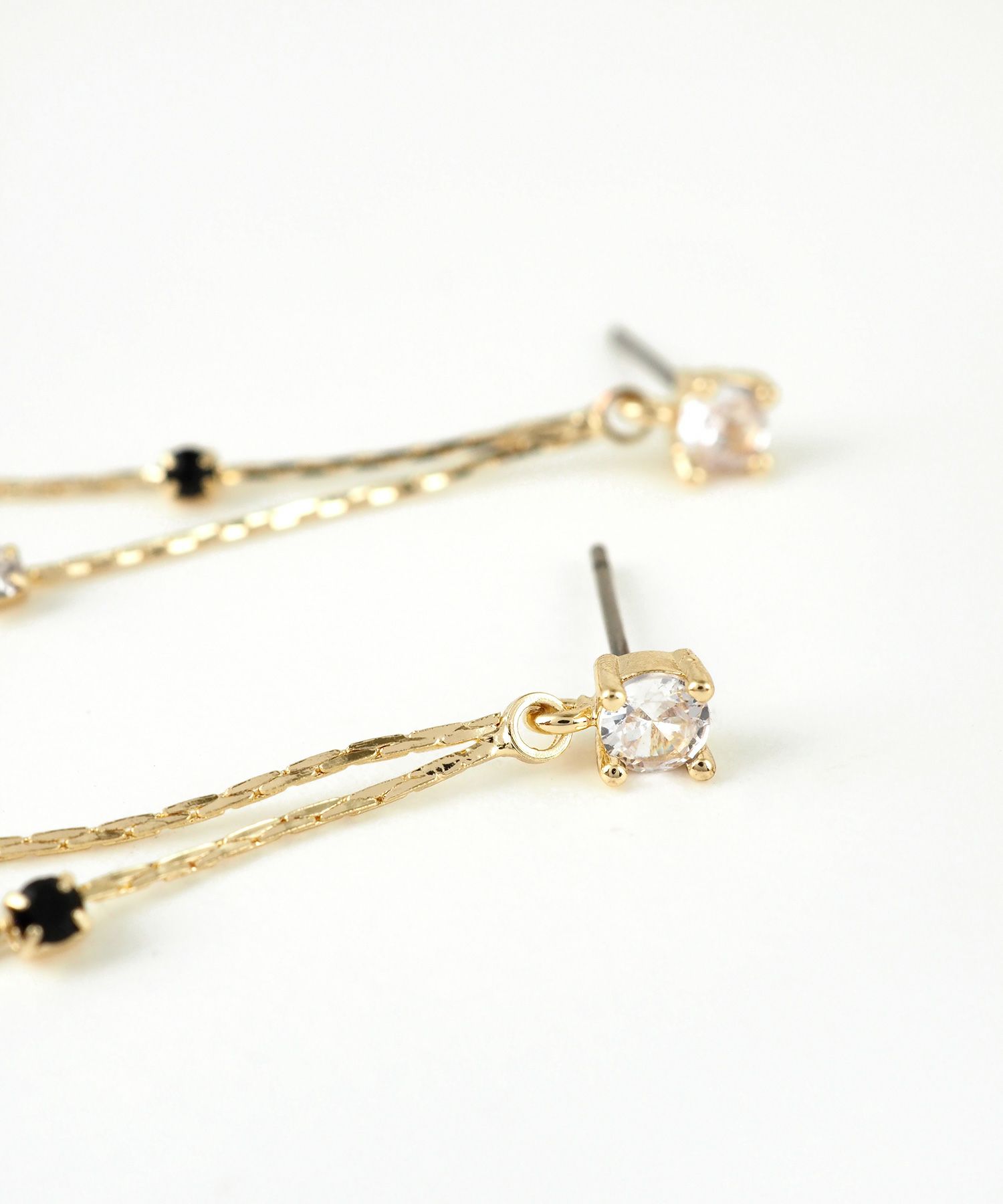 モノトーンビジューチェーンチタンポストピアス