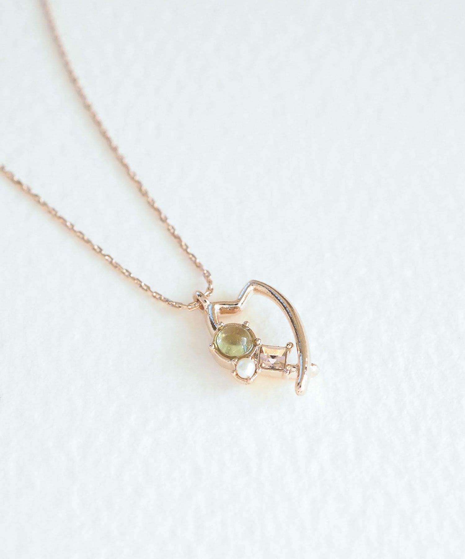 ナチュラルストーンダンシングペタルズネックレス【MUK Dreamy stone】