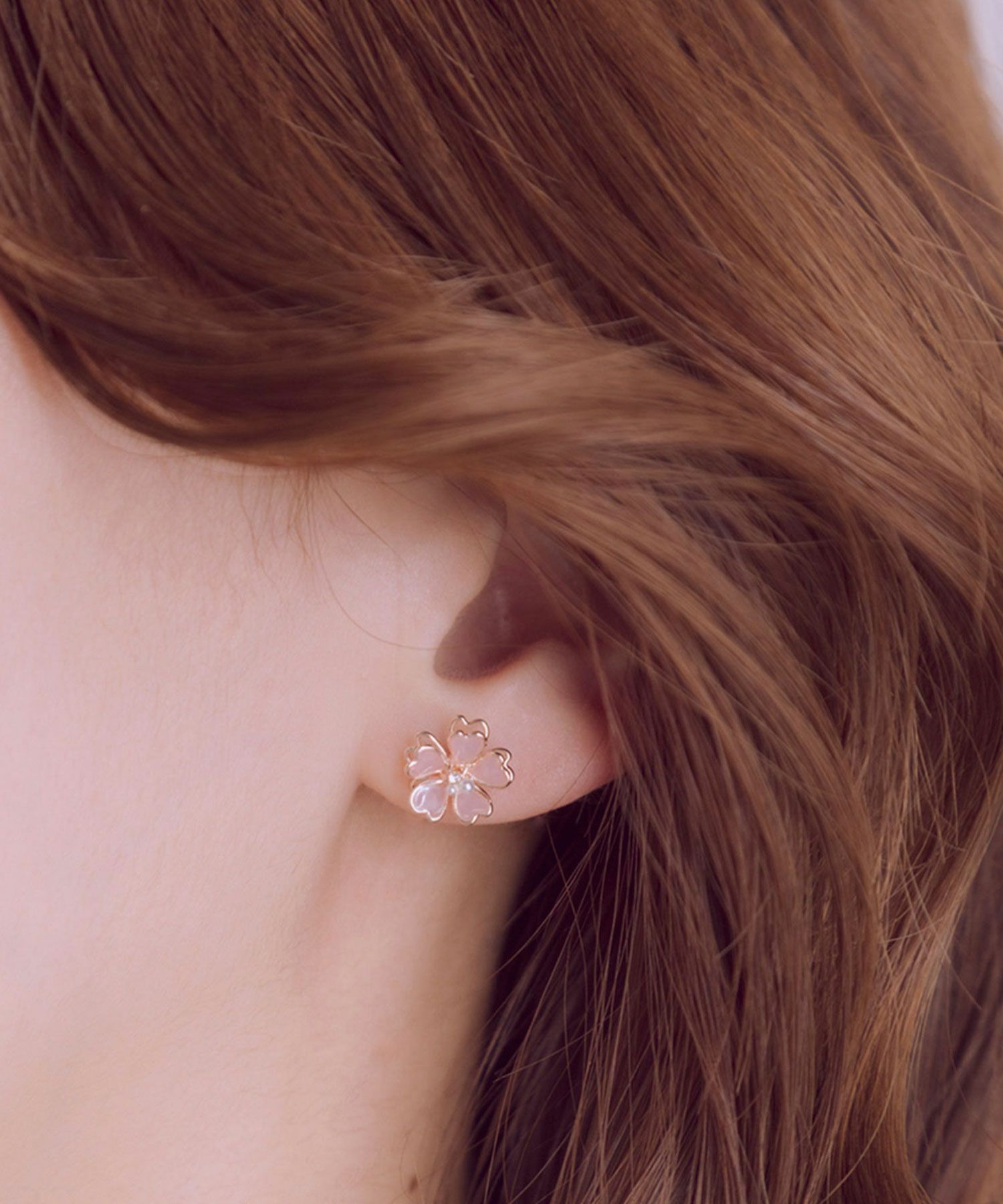 サクラシャインラインチタンポストピアス