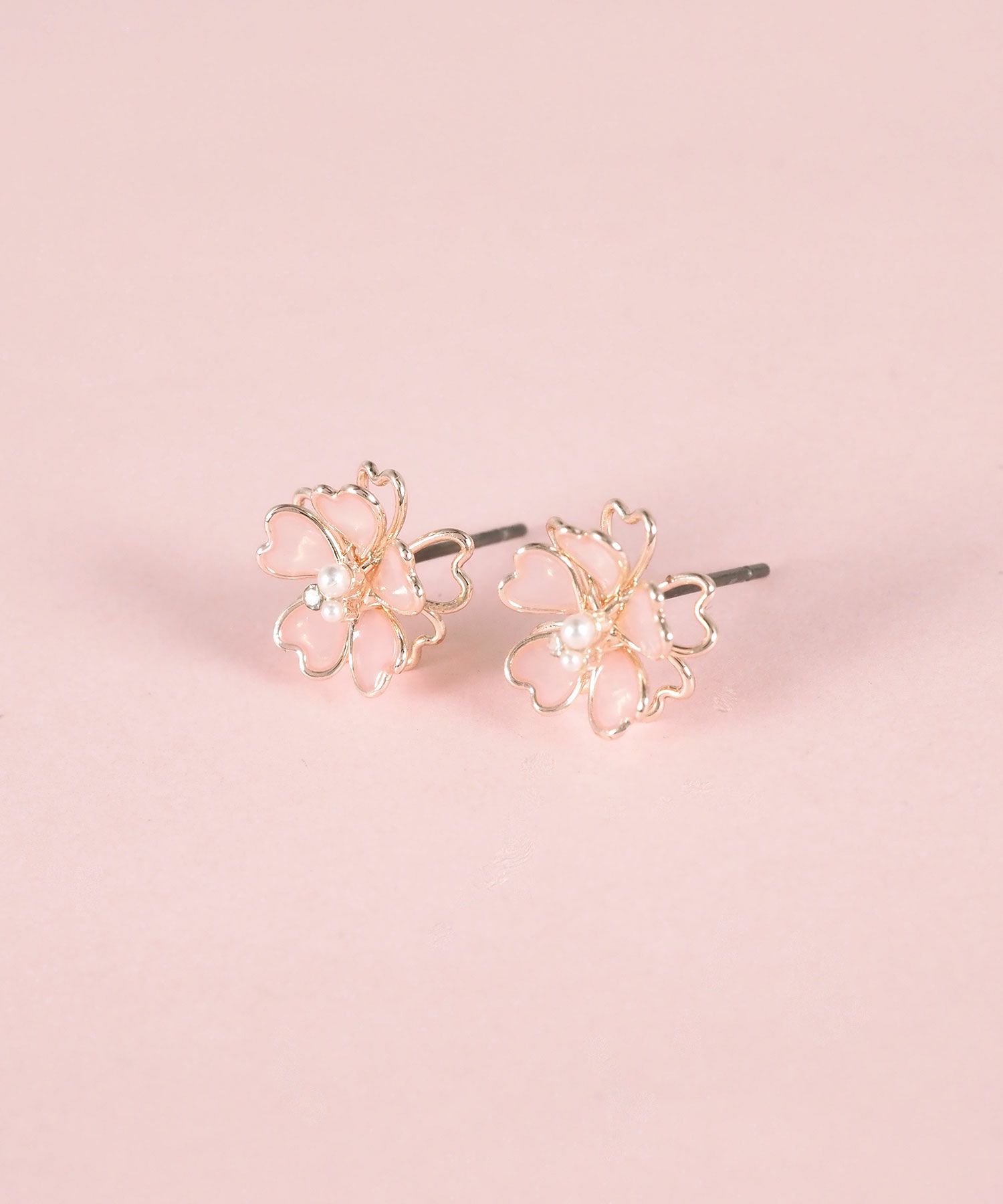 サクラシャインラインチタンポストピアス