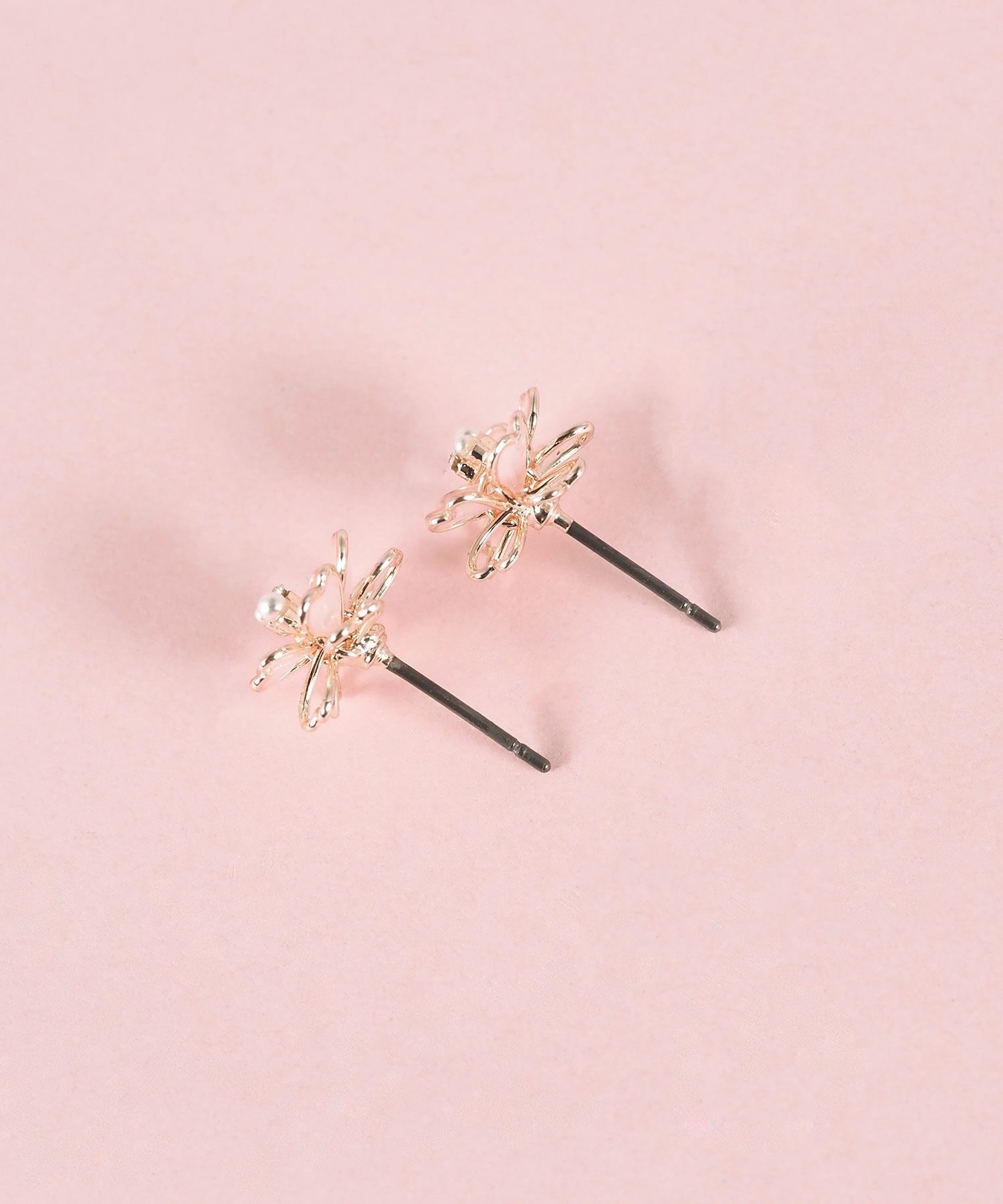 サクラシャインラインチタンポストピアス