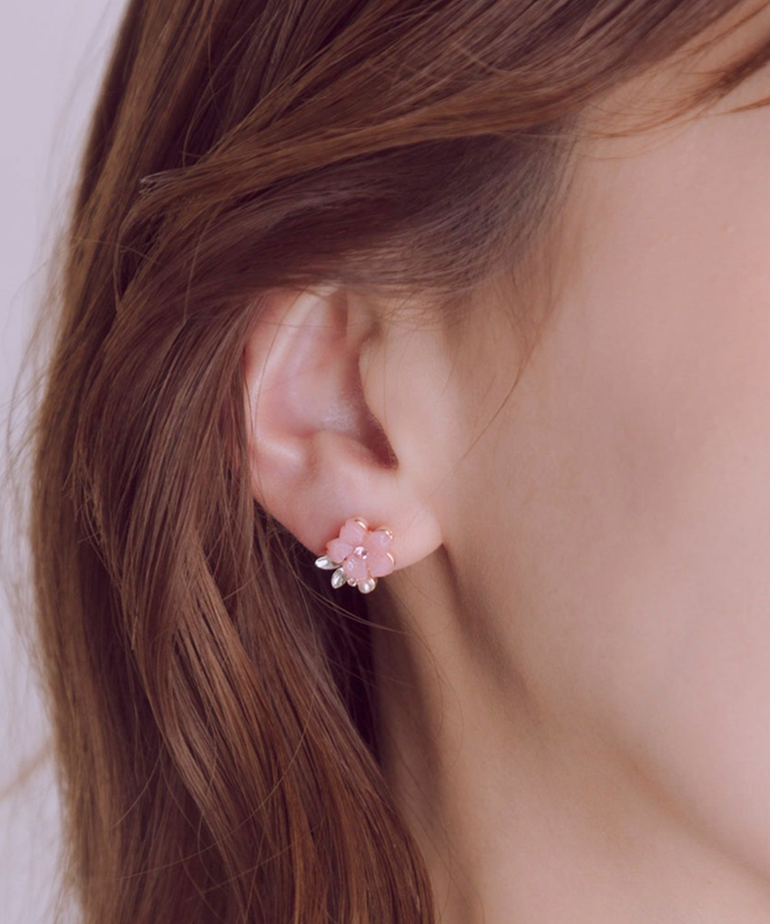 サクラドロップチタンポストピアス