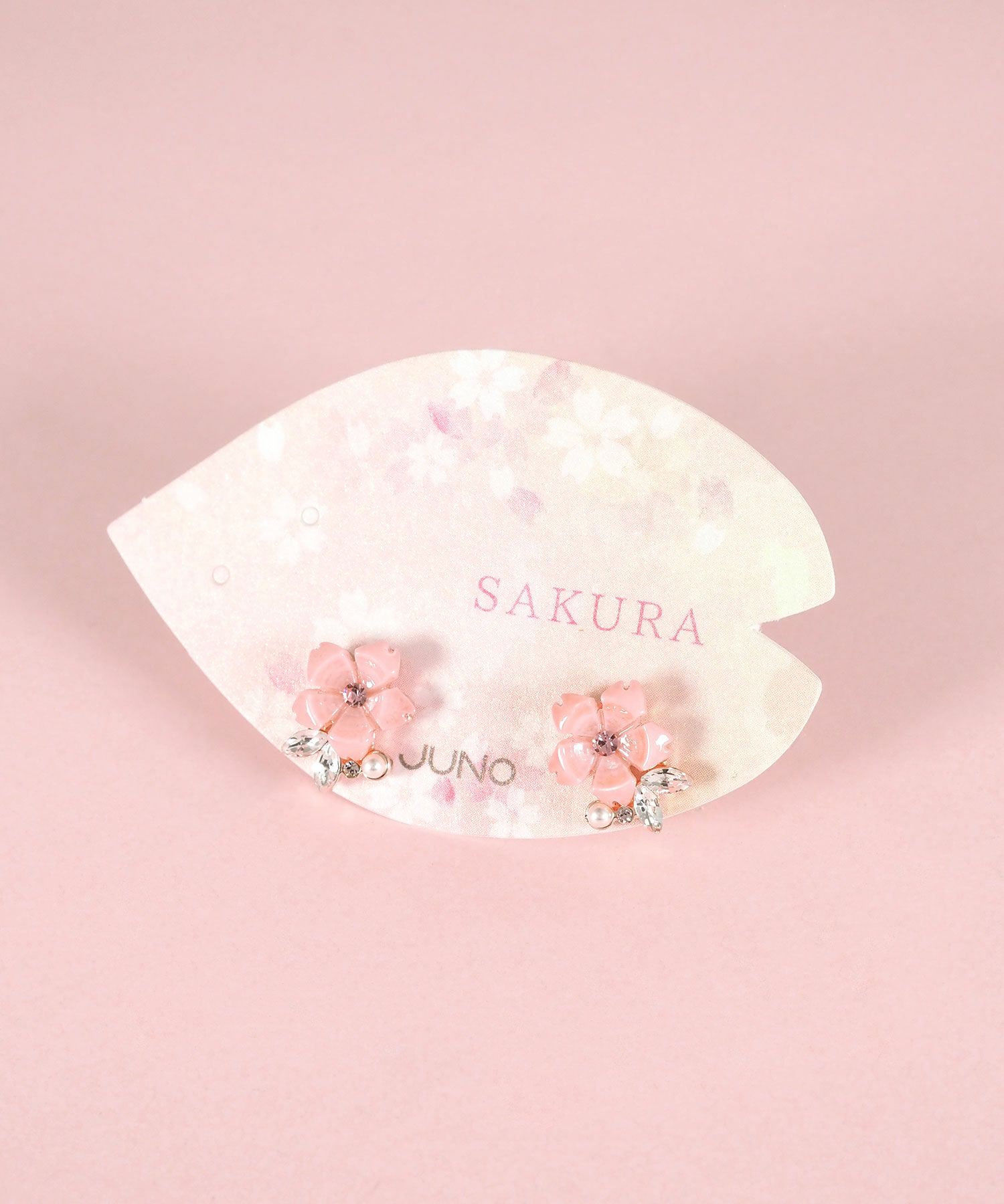 サクラドロップチタンポストピアス