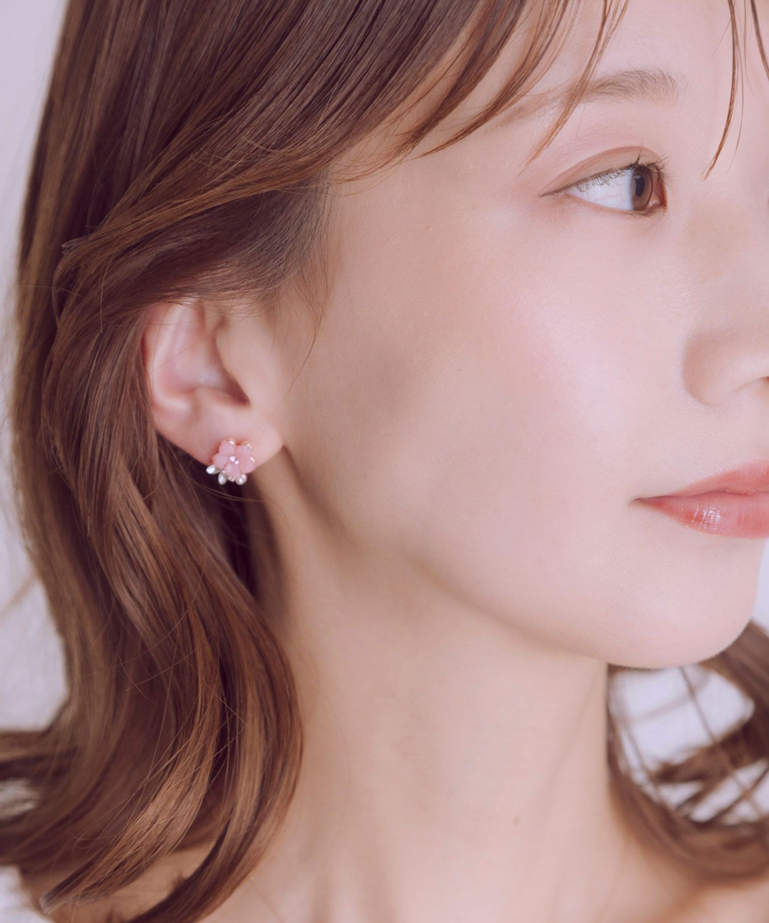 サクラドロップチタンポストピアス