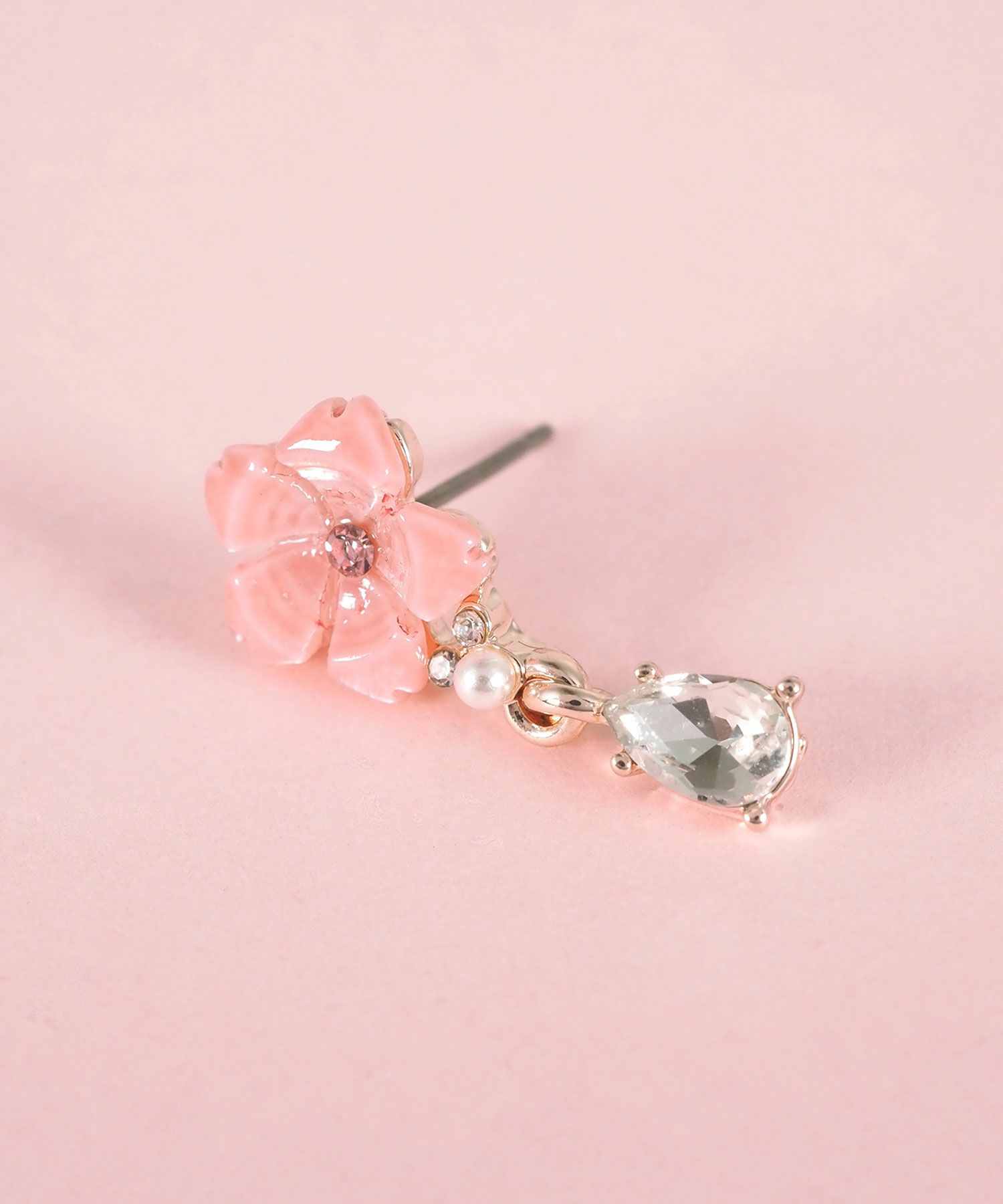 サクラドロップビジューチタンポストピアス | 【公式】MUK ONLINE SHOP