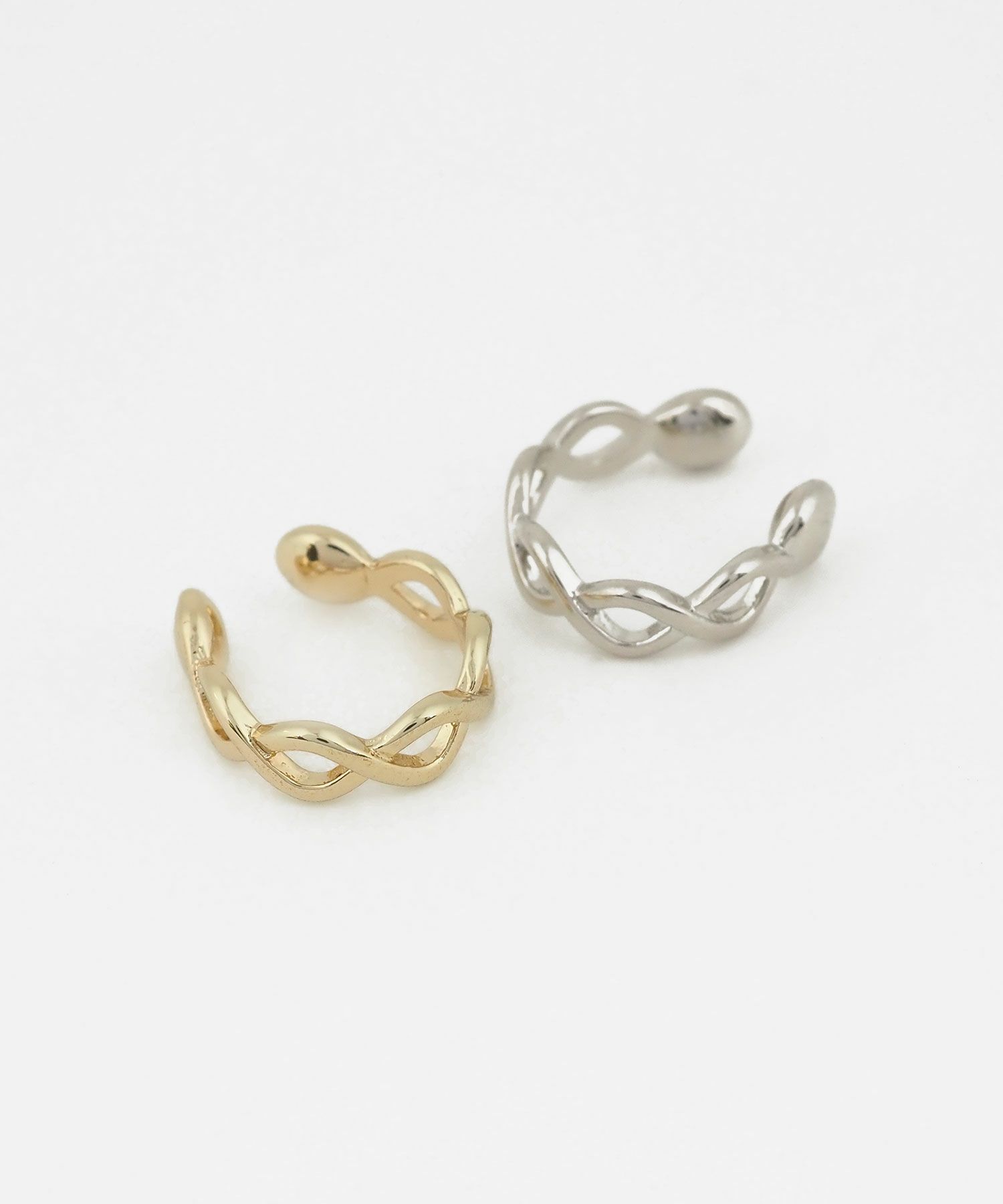 クロスラインイヤーカフ