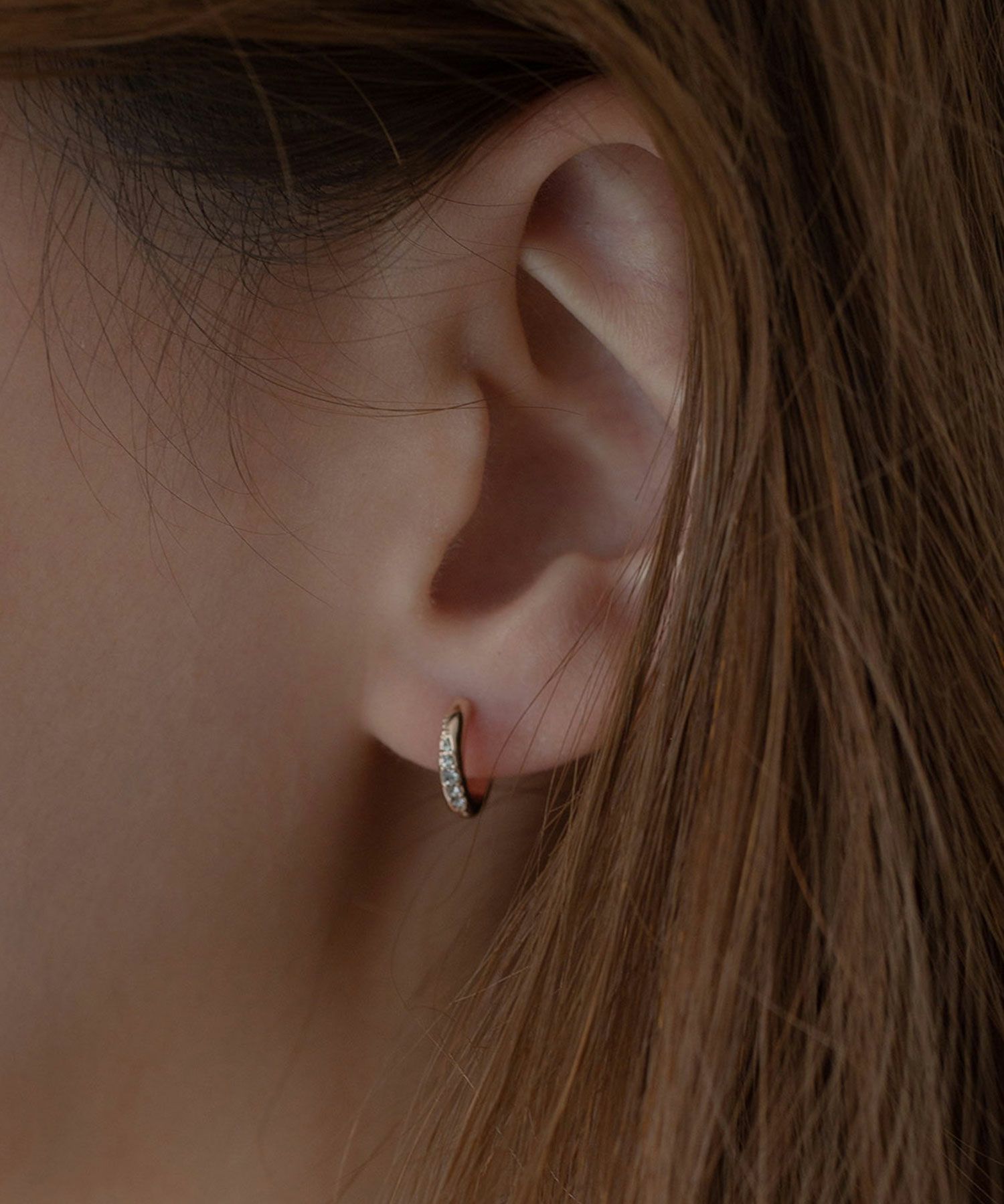 【web限定】タイニーストーンチタンポストピアス