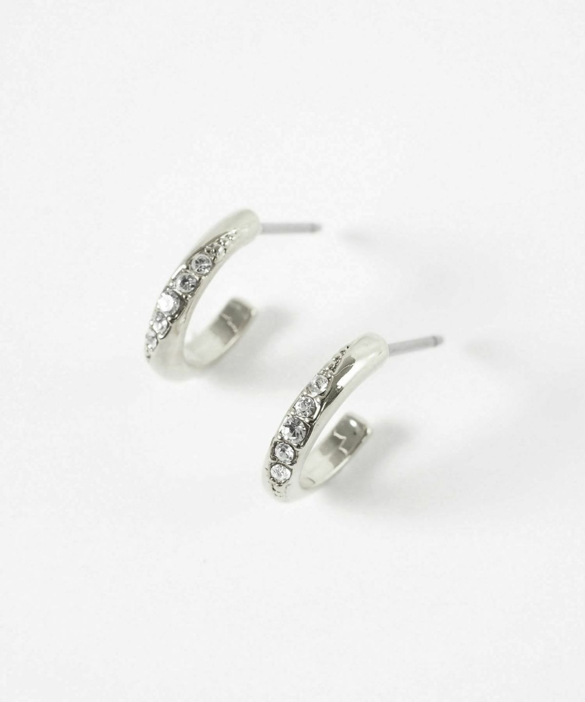 【web限定】タイニーストーンチタンポストピアス