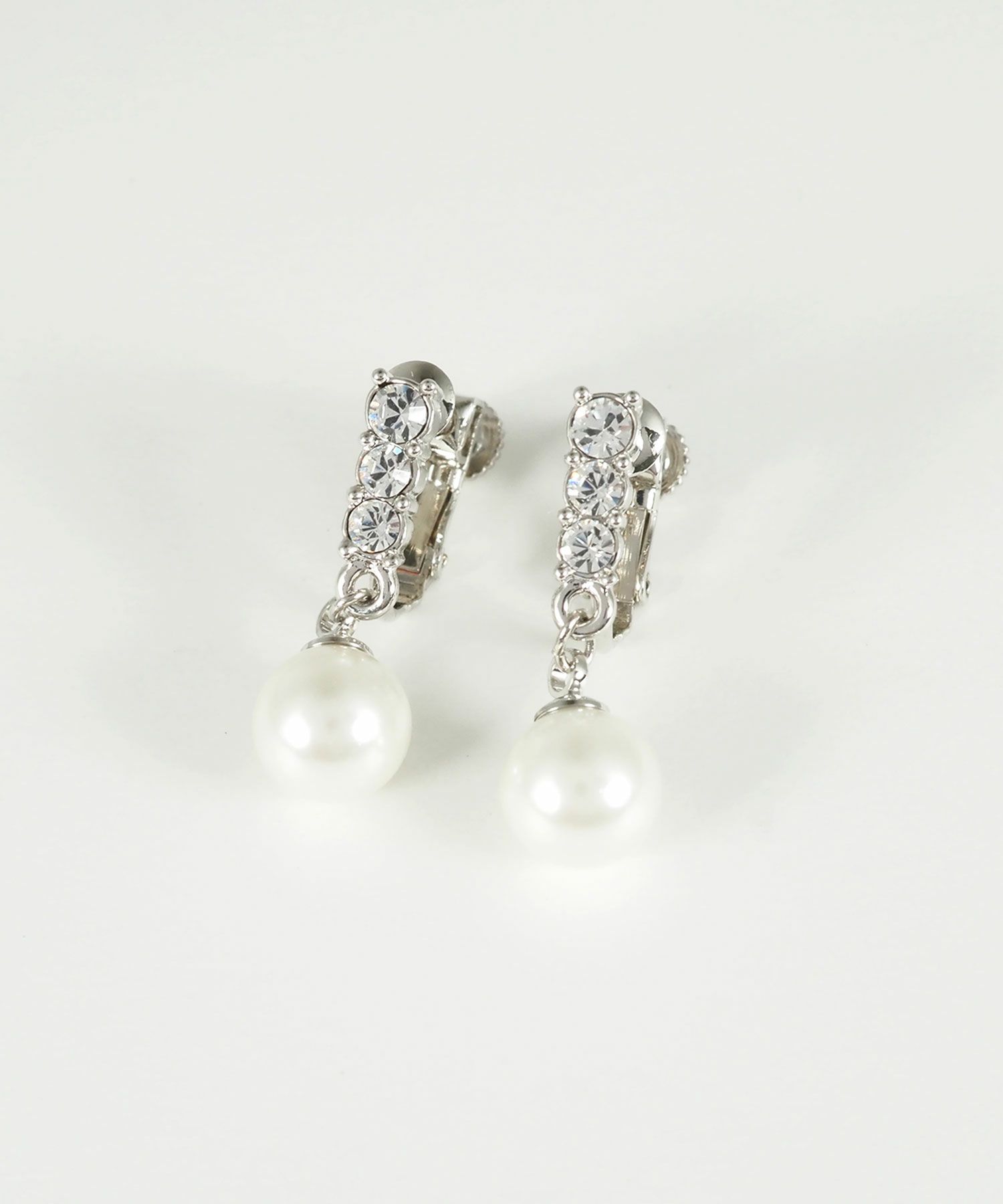 スリーグレインズパールイヤリング【MUK voyalibre】