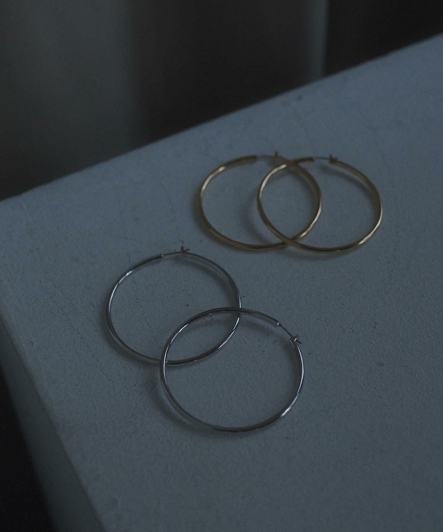 SleekフープチタンポストピアスL