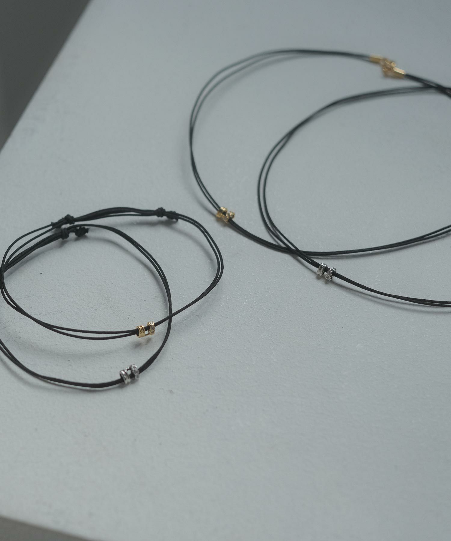 タイニーラインメタルコードネックレス