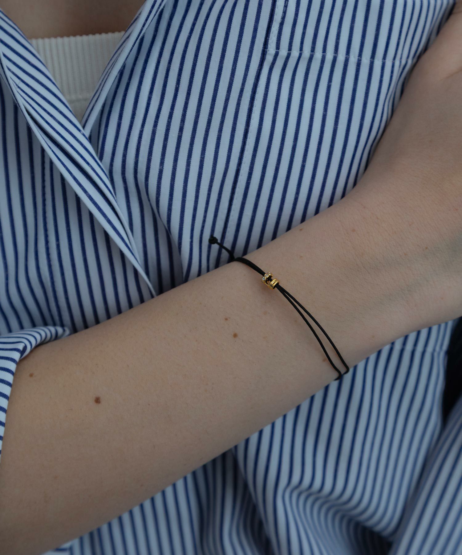 タイニーラインメタルコードブレスレット