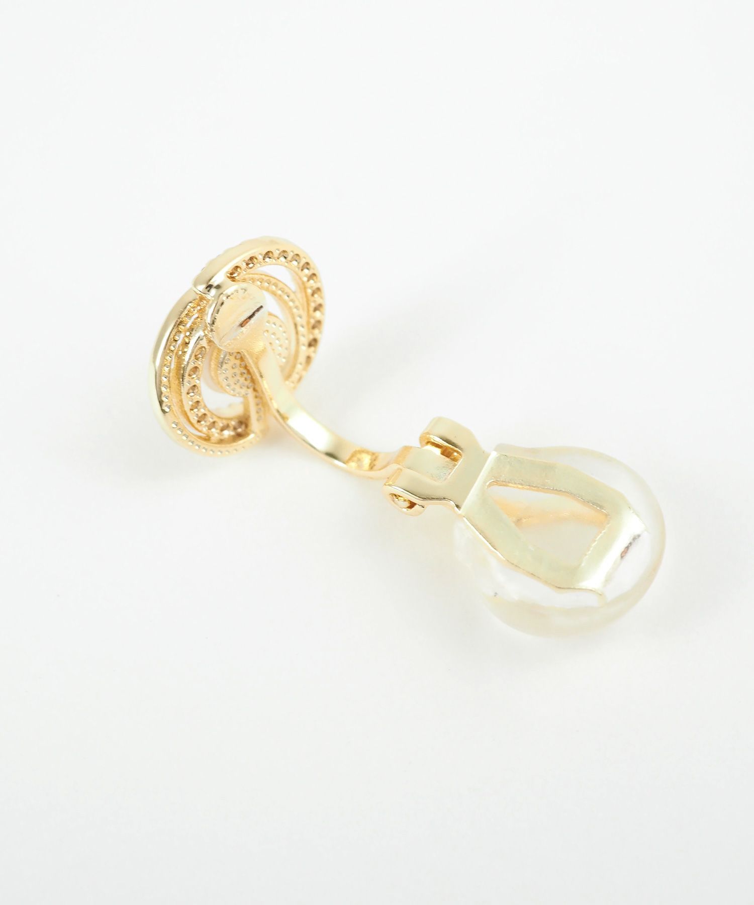 パールスパイラルビジュークリップイヤリング