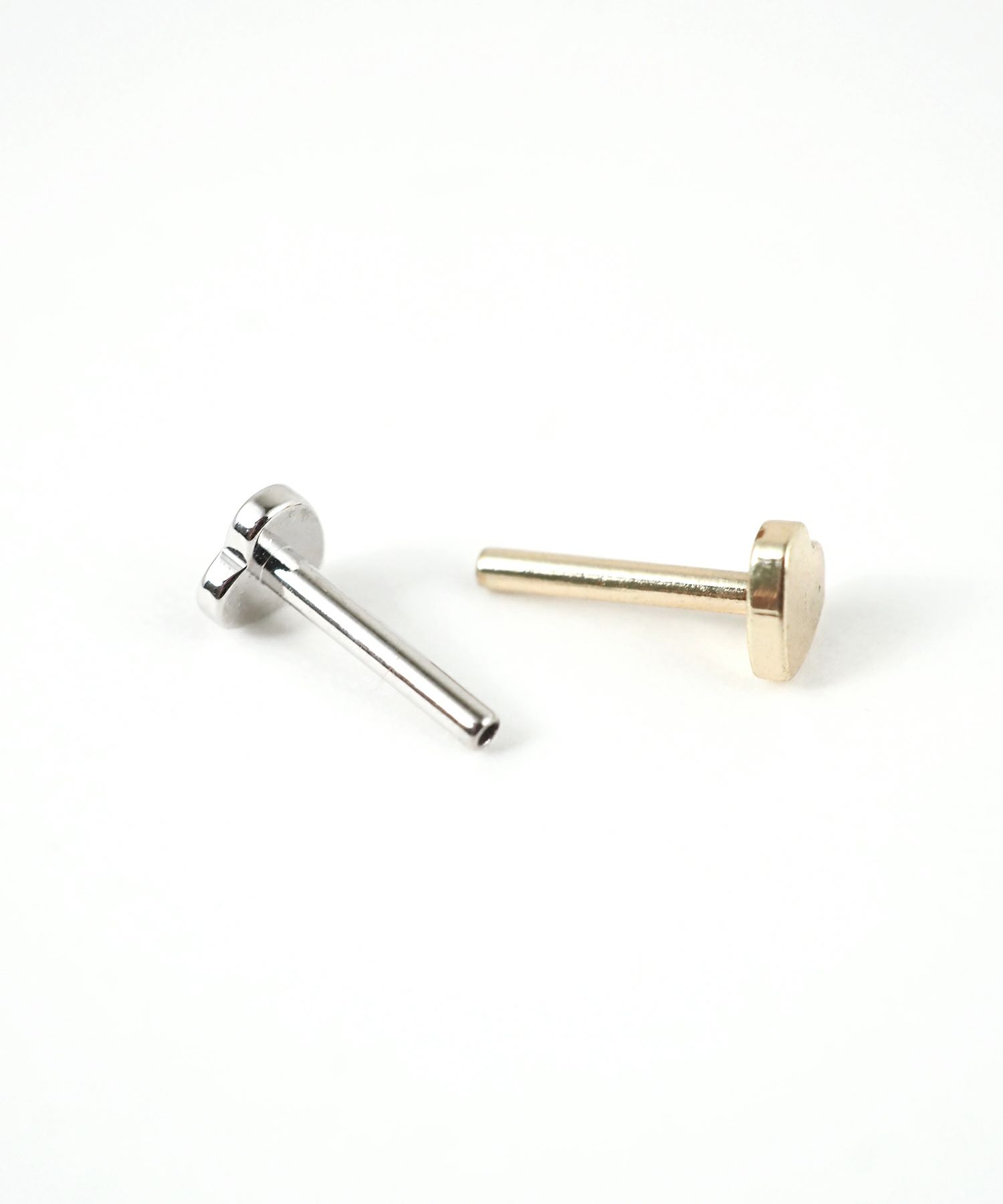 プチマーキススレッドレスサージカルステンレスポストピアス