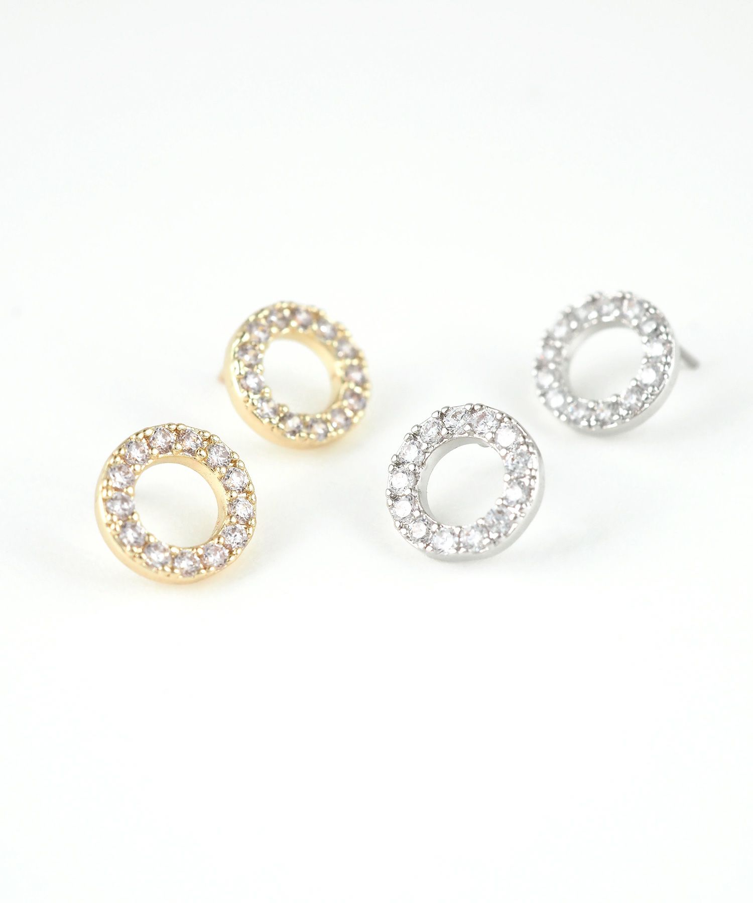 パヴェサークルスレッドレスサージカルステンレスポストピアス