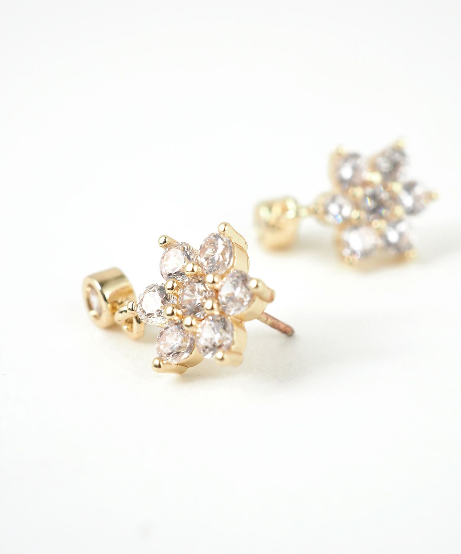 フラワースレッドレスサージカルステンレスポストピアス