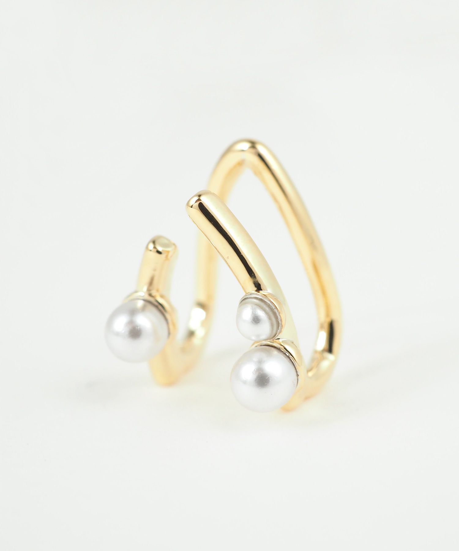 ニュアンスパールアーチラウンドメタルイヤリング