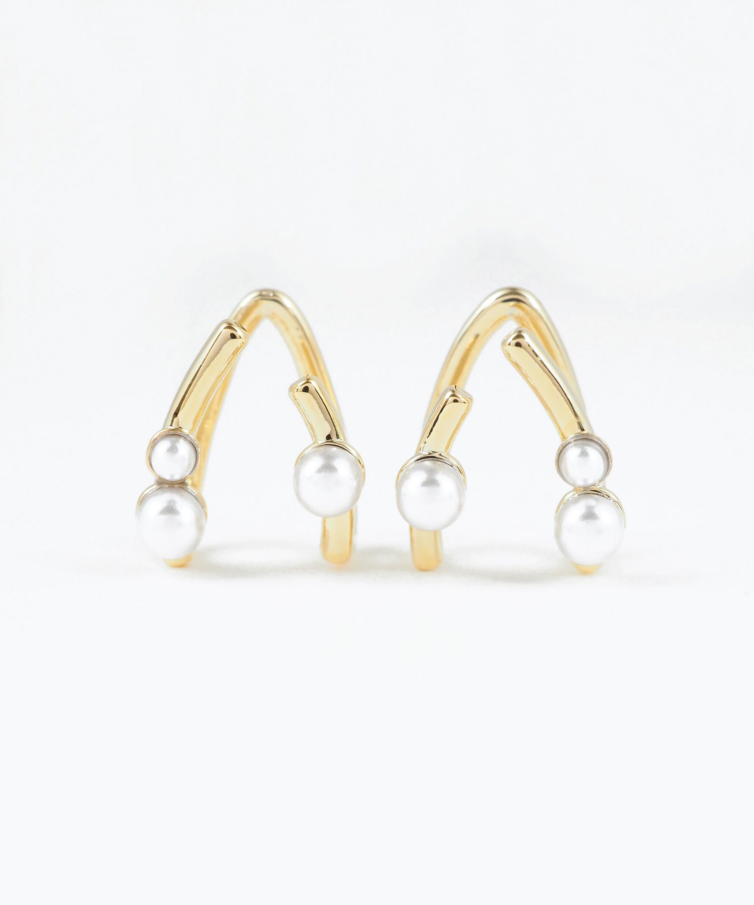 ニュアンスパールアーチラウンドメタルイヤリング