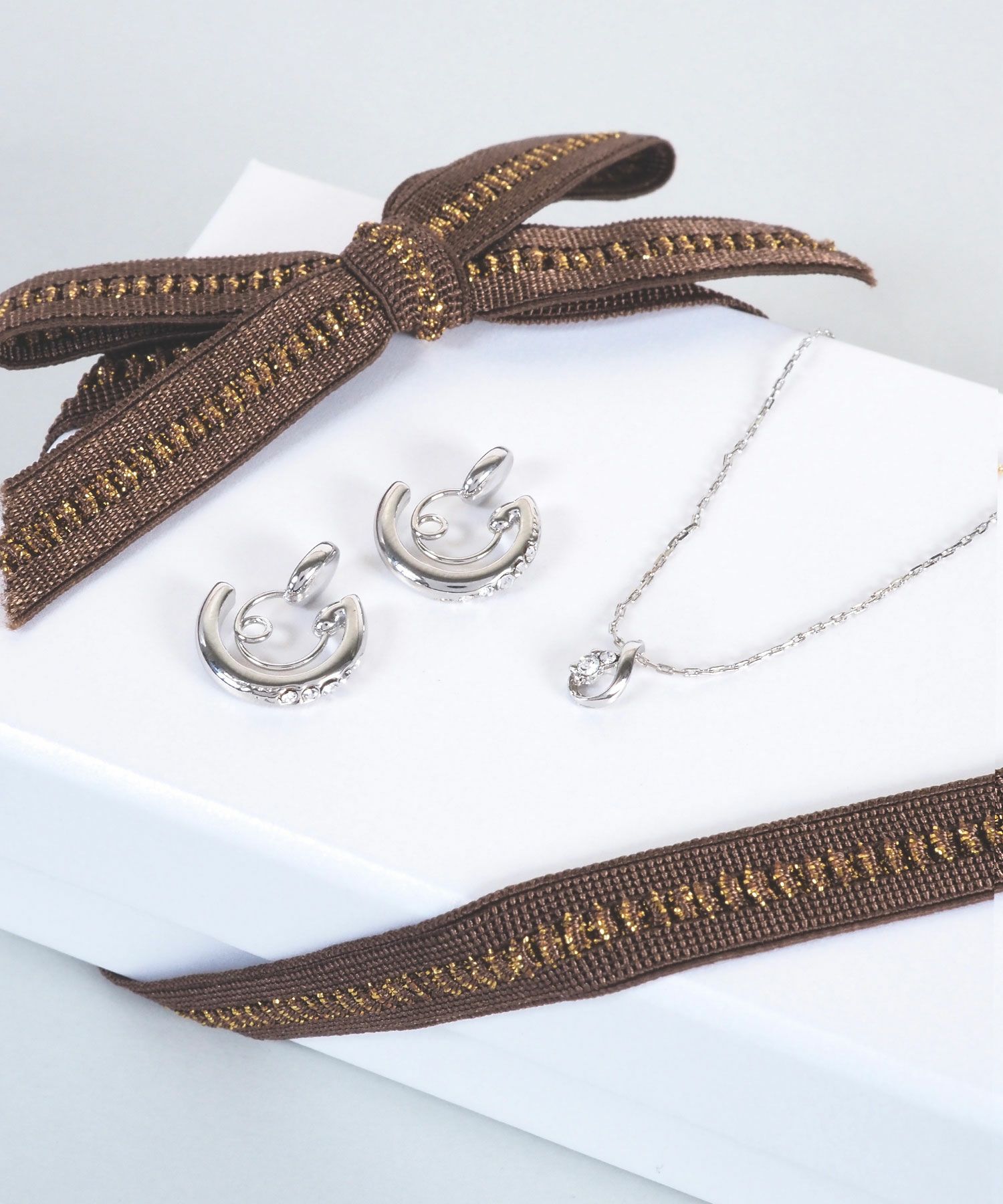 【web限定ギフトセット】イヤリング＆ネックレスセットBOX【Lumirise】